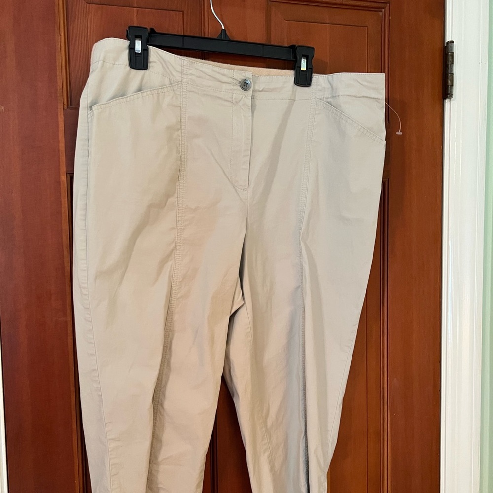 Chico’s cargo capris